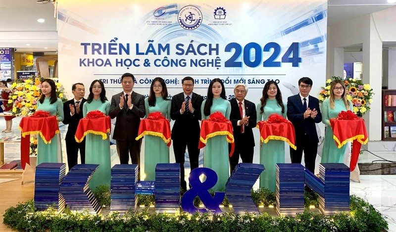 Trien Lam Sach Khoa Hoc Va Cong Nghe 2024